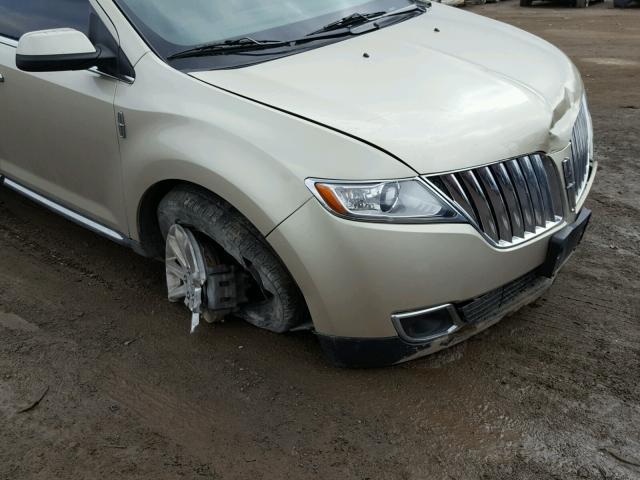 2LMDJ6JK4BBJ29863 - 2011 LINCOLN MKX BEIGE photo 9