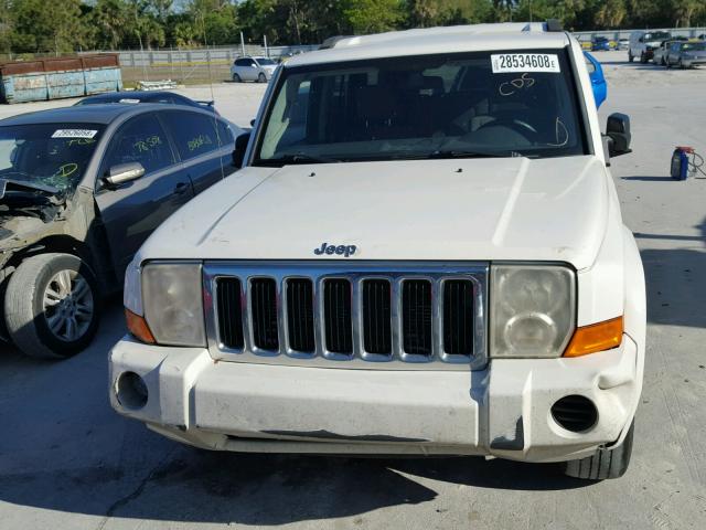 1J8HH48K07C565746 - 2007 JEEP COMMANDER WHITE photo 9