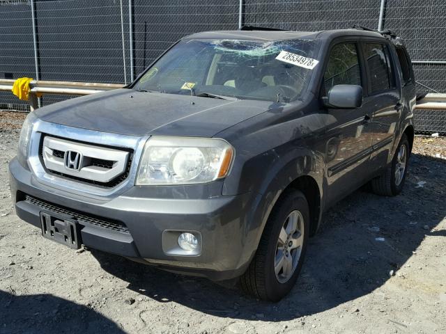 5FNYF48409B027018 - 2009 HONDA PILOT EX GRAY photo 2