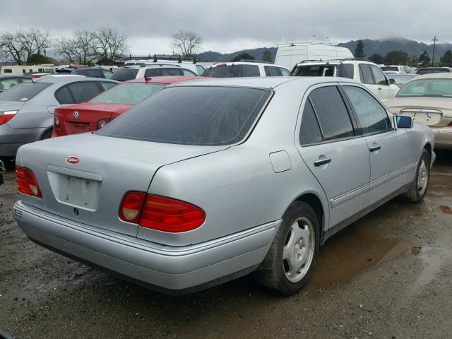 WDBJF72F1VA155783 - 1997 MERCEDES-BENZ E 420 SILVER photo 4