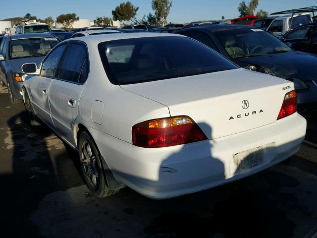 19UUA5645XA042658 - 1999 ACURA 3.2TL WHITE photo 3