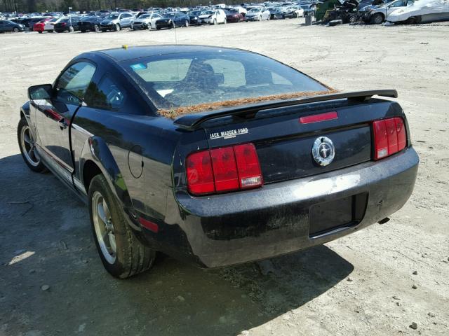 1ZVHT80NX65235549 - 2006 FORD MUSTANG BLACK photo 3