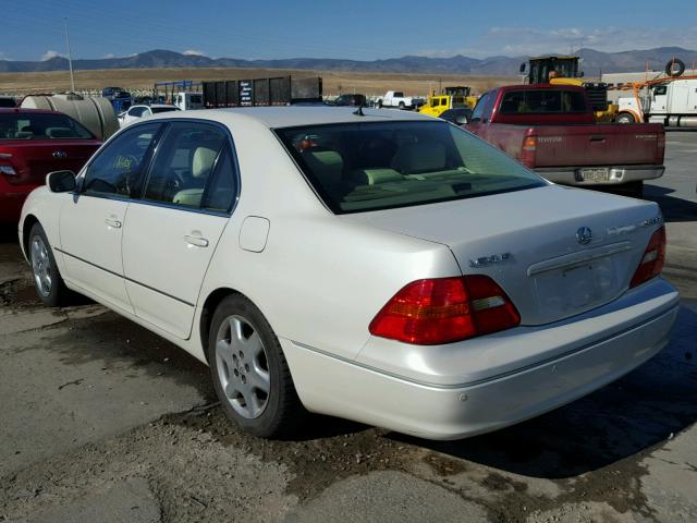 JTHBN30F110034612 - 2001 LEXUS LS 430 WHITE photo 3