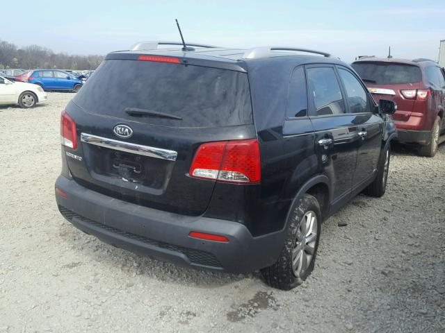 5XYKTDA2XBG065104 - 2011 KIA SORENTO BA BLACK photo 4