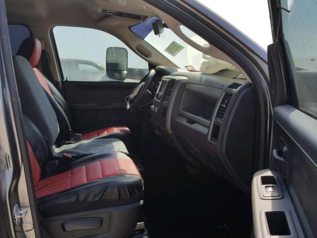 3C6UR5CL2DG538010 - 2013 RAM 2500 ST GRAY photo 5