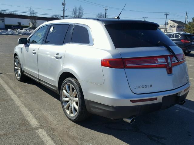 2LMHJ5AR7ABJ13390 - 2010 LINCOLN MKT SILVER photo 3