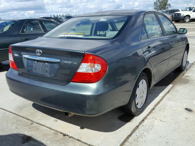 JTDBE32K920101809 - 2002 TOYOTA CAMRY LE GREEN photo 4