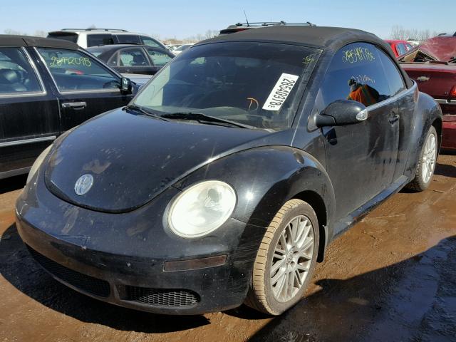 3VWPF31YX7M402499 - 2007 VOLKSWAGEN NEW BEETLE 黑色 照片 2