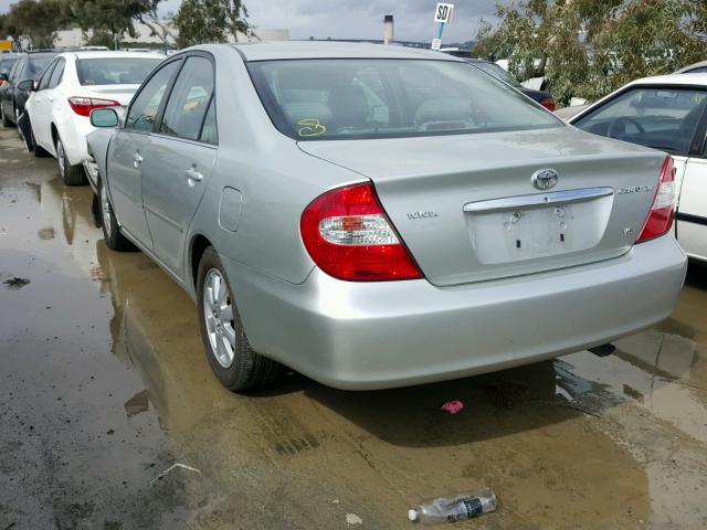 JTDBF30KX40152531 - 2004 TOYOTA CAMRY LE SILVER photo 3