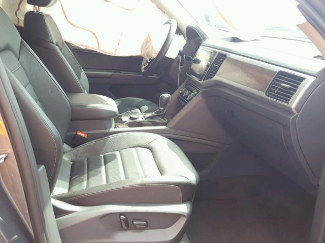 1V2NR2CA8JC505052 - 2018 VOLKSWAGEN ATLAS SEL Boz foto 5