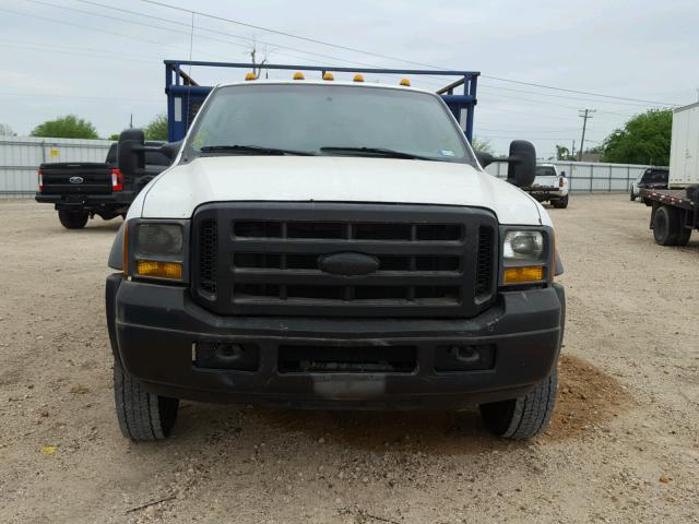 1FDXF46P45EA16880 - 2005 FORD F450 SUPER WHITE photo 9