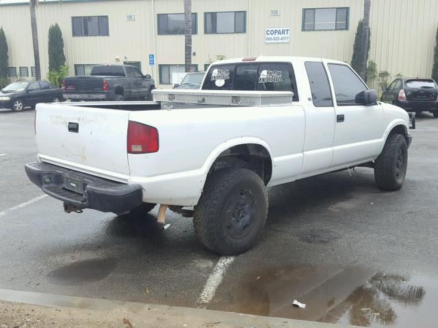 1GCCT19W628186133 - 2002 CHEVROLET S TRUCK S1 WHITE photo 4