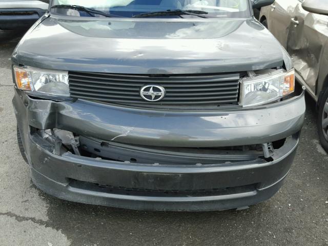 JTLKT324750211919 - 2005 TOYOTA SCION XB GREEN photo 9