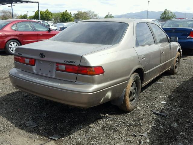 4T1BG28K9XU903042 - 1999 TOYOTA CAMRY CE GRAY photo 4