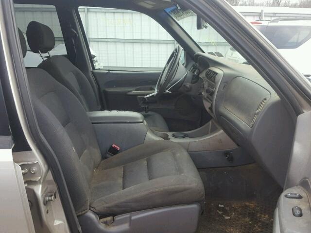 1FMZU77E72UD39660 - 2002 FORD EXPLORER S SILVER photo 5