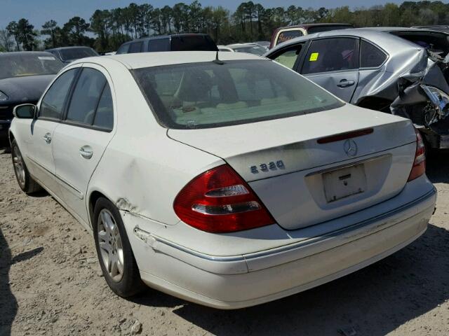 WDBUF65J63A227940 - 2003 MERCEDES-BENZ C WHITE photo 3