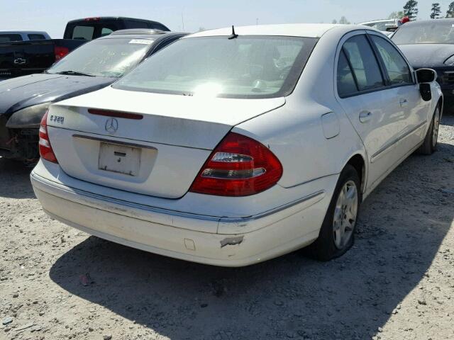 WDBUF65J63A227940 - 2003 MERCEDES-BENZ C WHITE photo 4