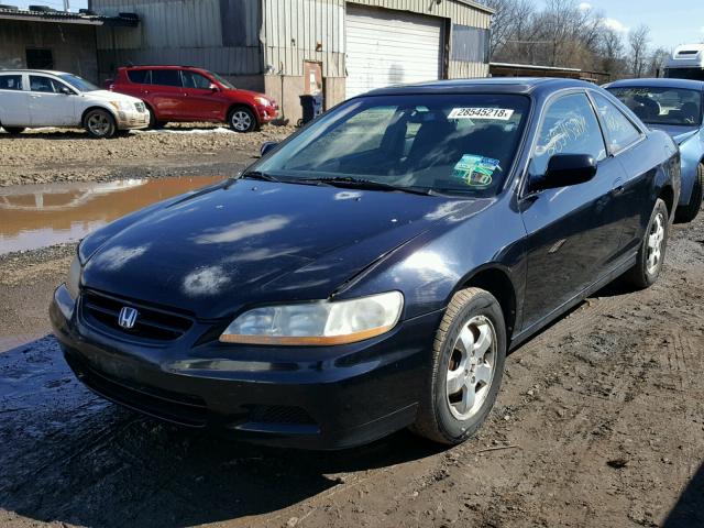 1HGCG32721A028206 - 2001 HONDA ACCORD EX BLACK photo 2