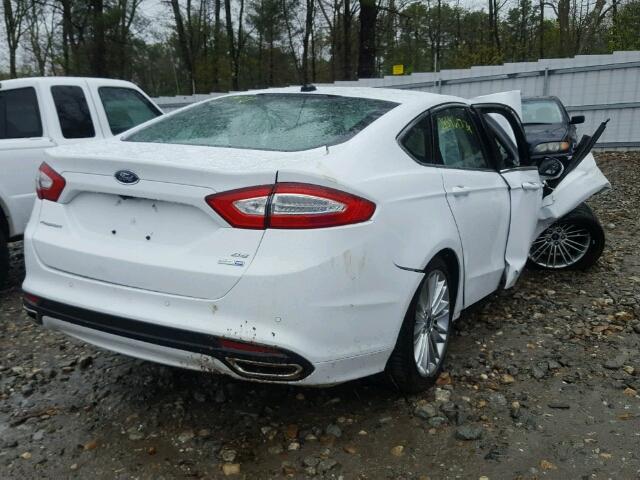 3FA6P0T98GR321803 - 2016 FORD FUSION SE WHITE photo 4