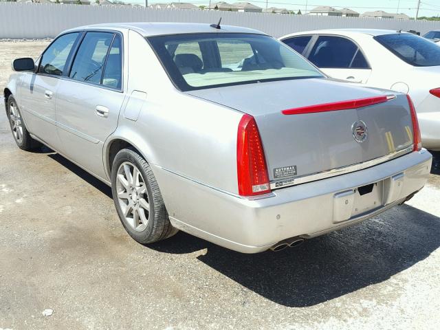 1G6KD57916U118965 - 2006 CADILLAC DTS SILVER photo 3