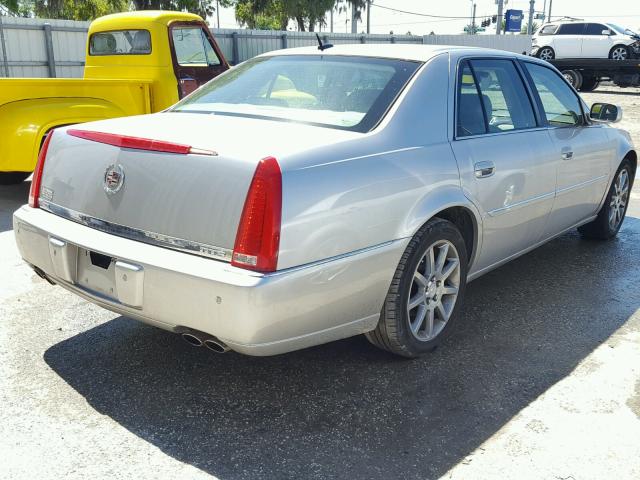 1G6KD57916U118965 - 2006 CADILLAC DTS SILVER photo 4