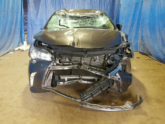 4T4BF1FK7GR549978 - 2016 TOYOTA CAMRY LE BROWN photo 9