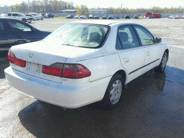 1HGCG5645WA176370 - 1998 HONDA ACCORD LX WHITE photo 4