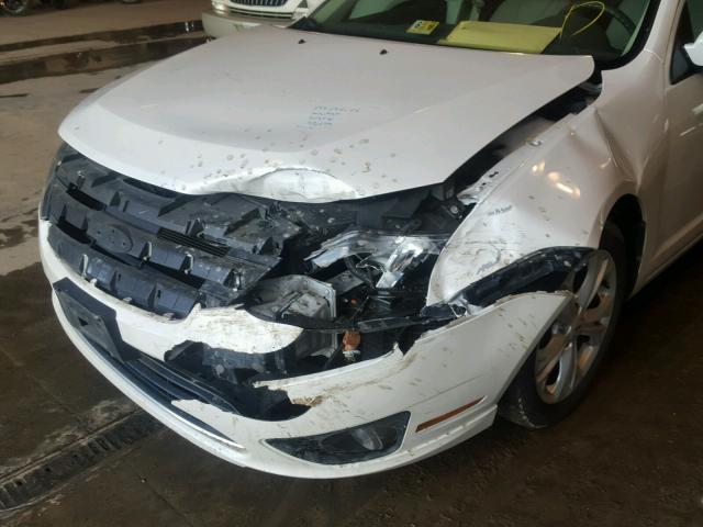 3FAHP0HA7CR390388 - 2012 FORD FUSION SE WHITE photo 9