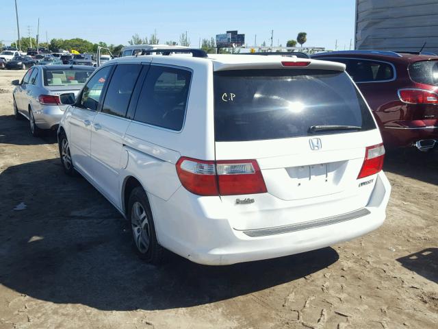 5FNRL38705B095511 - 2005 HONDA ODYSSEY EX WHITE photo 3