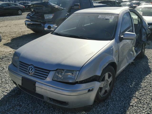 3VWSA29M2YM010350 - 2000 VOLKSWAGEN JETTA GLS SILVER photo 2