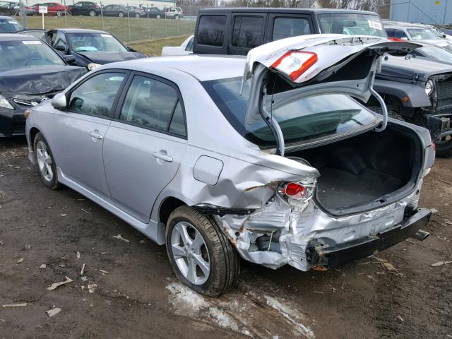 2T1BU4EE5BC605133 - 2011 TOYOTA COROLLA BA SILVER photo 3