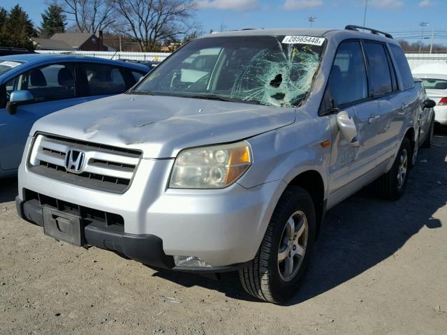 5FNYF18426B003572 - 2006 HONDA PILOT EX SILVER photo 2