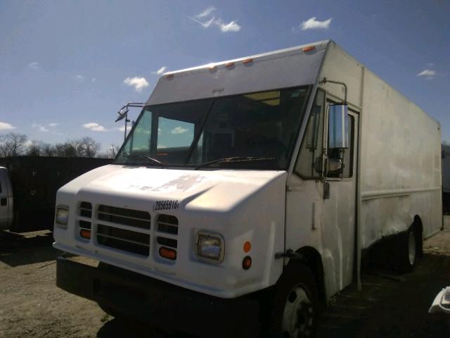 4UZAARDU88CZ59154 - 2008 FREIGHTLINER CHASSIS M WHITE photo 2