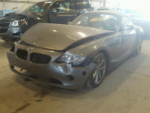 4USBT53545LT29188 - 2005 BMW Z4 3.0 GRAY photo 2