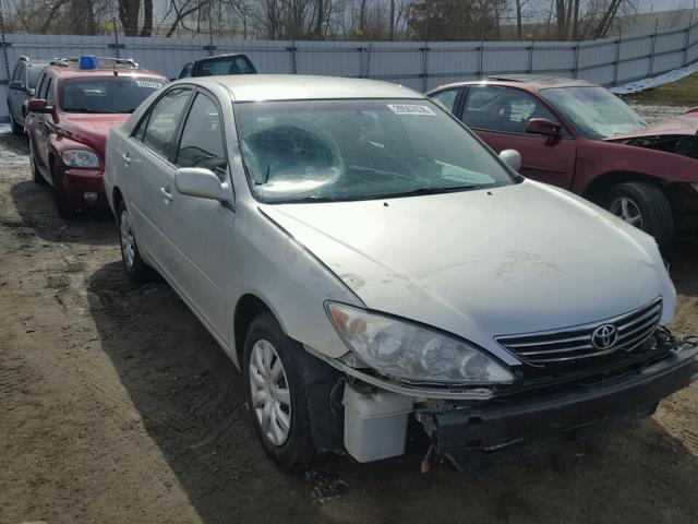 4T1BE32K75U011406 - 2005 TOYOTA CAMRY LE SILVER photo 1