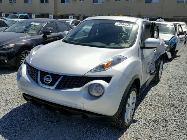 JN8AF5MR2DT201092 - 2013 NISSAN JUKE S SILVER photo 2