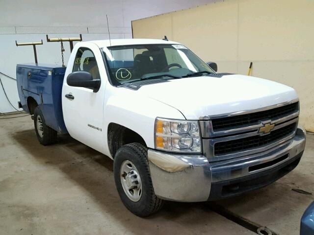 1GBHC24KX8E144546 - 2008 CHEVROLET SILVERADO WHITE photo 1