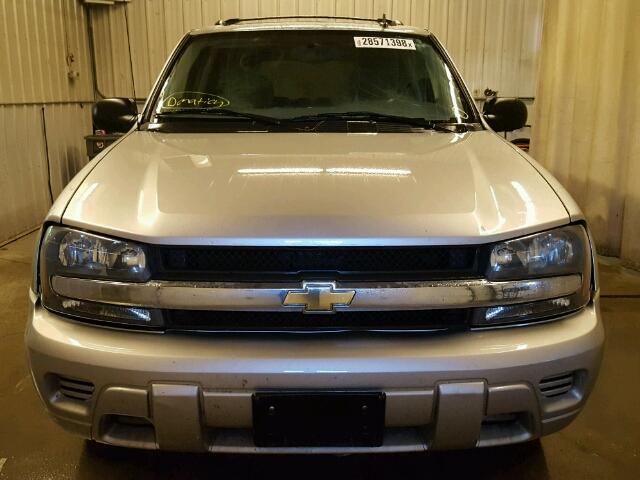 1GNDT13S262172806 - 2006 CHEVROLET TRAILBLAZE SILVER photo 9