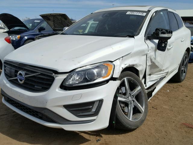 YV4902RS8F2640023 - 2015 VOLVO XC60 T6 WHITE photo 2