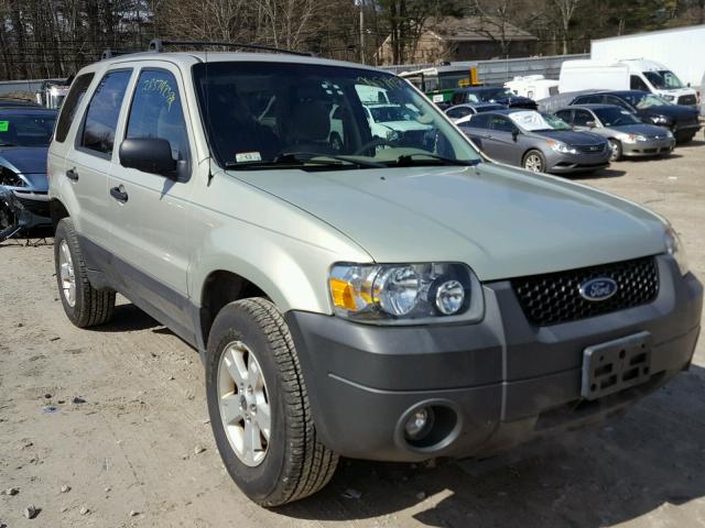 1FMYU93175KE22175 - 2005 FORD ESCAPE XLT GRAY photo 1