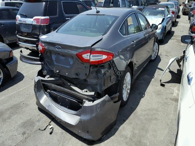 3FA6P0PU1DR332412 - 2013 FORD FUSION SE CHARCOAL photo 4