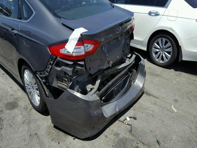 3FA6P0PU1DR332412 - 2013 FORD FUSION SE CHARCOAL photo 9