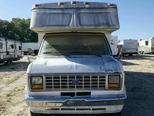 1FDKE30GXKHA58674 - 1989 FORD ECONOLINE WHITE photo 9