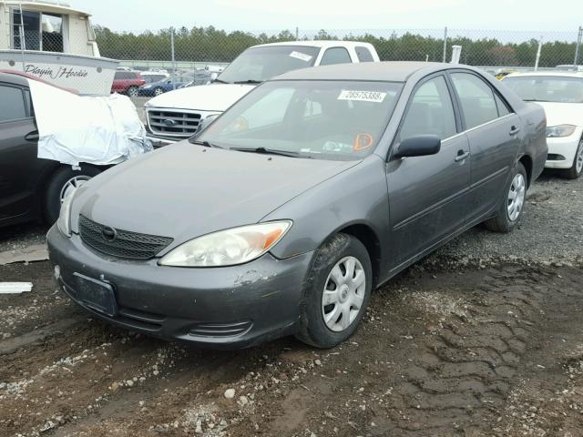 4T1BE32K13U717963 - 2003 TOYOTA CAMRY LE GRAY photo 2