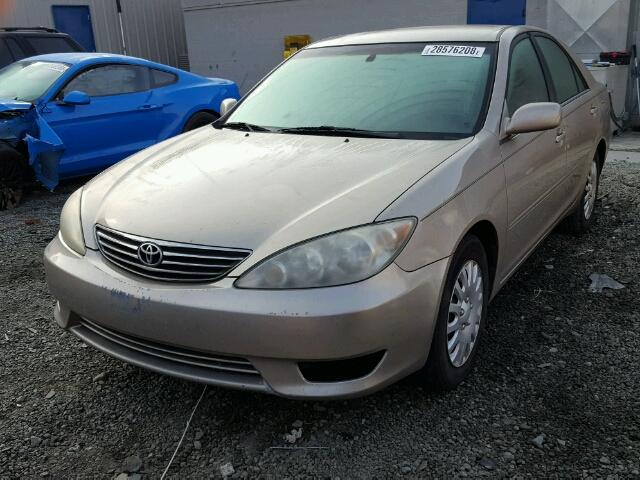 4T1BE32K65U411117 - 2005 TOYOTA CAMRY LE BEIGE photo 2