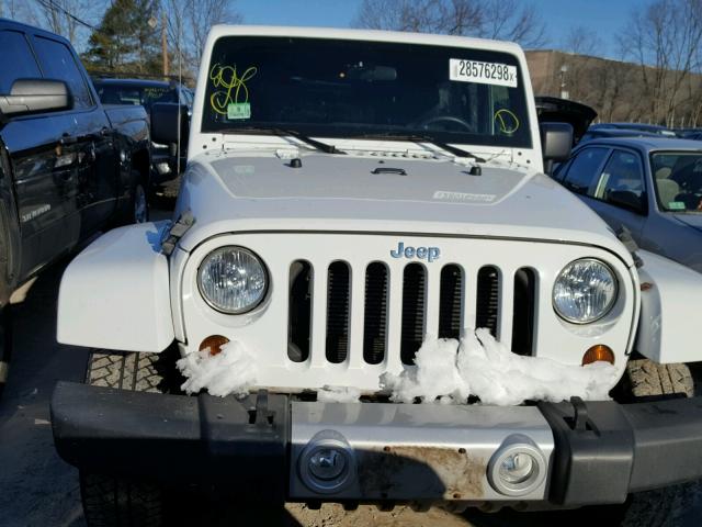 1C4HJWEG2CL190220 - 2012 JEEP WRANGLER U WHITE photo 9