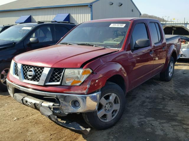 1N6AD07UX6C426784 - 2006 NISSAN FRONTIER C RED photo 2