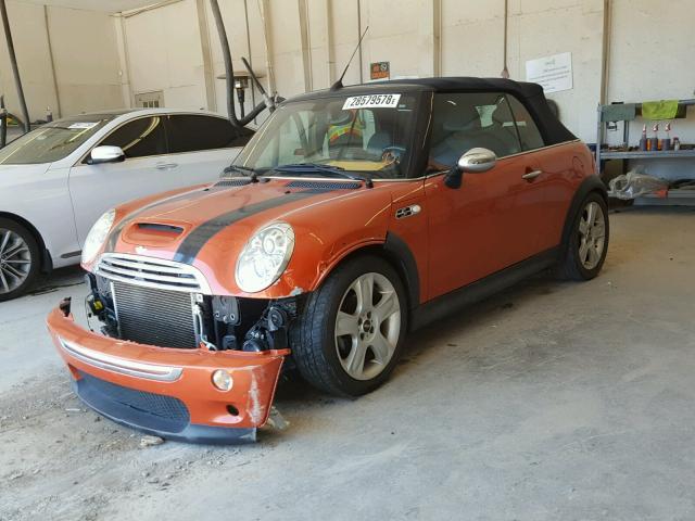 WMWRH33556TL93362 - 2006 MINI COOPER S ORANGE photo 2