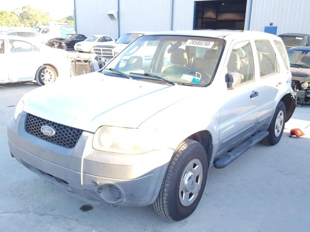 1FMCU02Z25KC78628 - 2005 FORD ESCAPE XLS SILVER photo 2