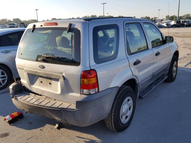 1FMCU02Z25KC78628 - 2005 FORD ESCAPE XLS SILVER photo 4